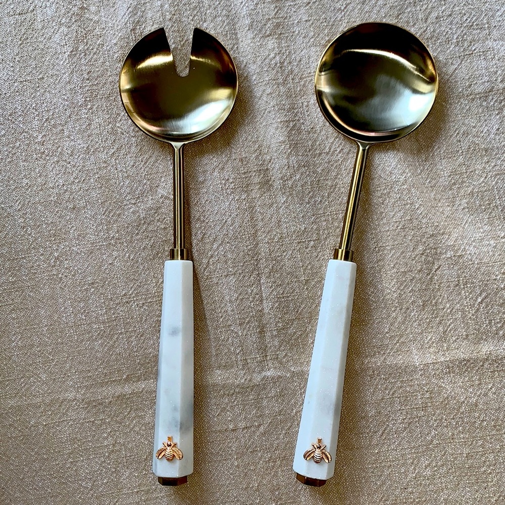 Salad servers
